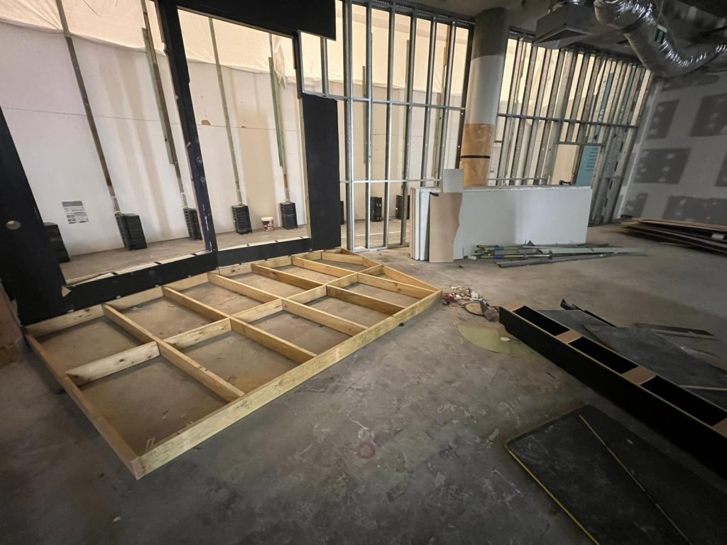 learn The Difference Between Defit and Fitout